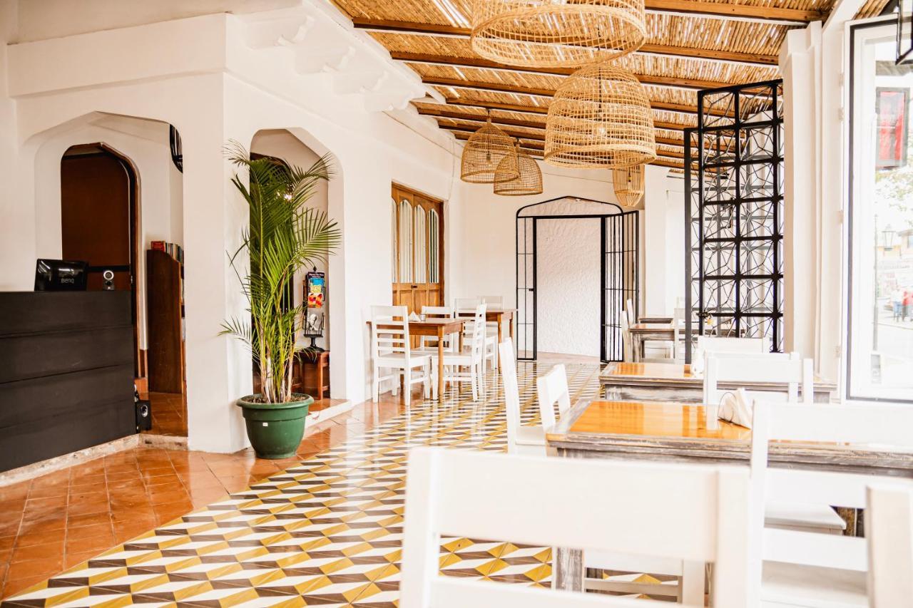 Luz De Luna Hotel Barrio Escalante Сан-Хосе Экстерьер фото